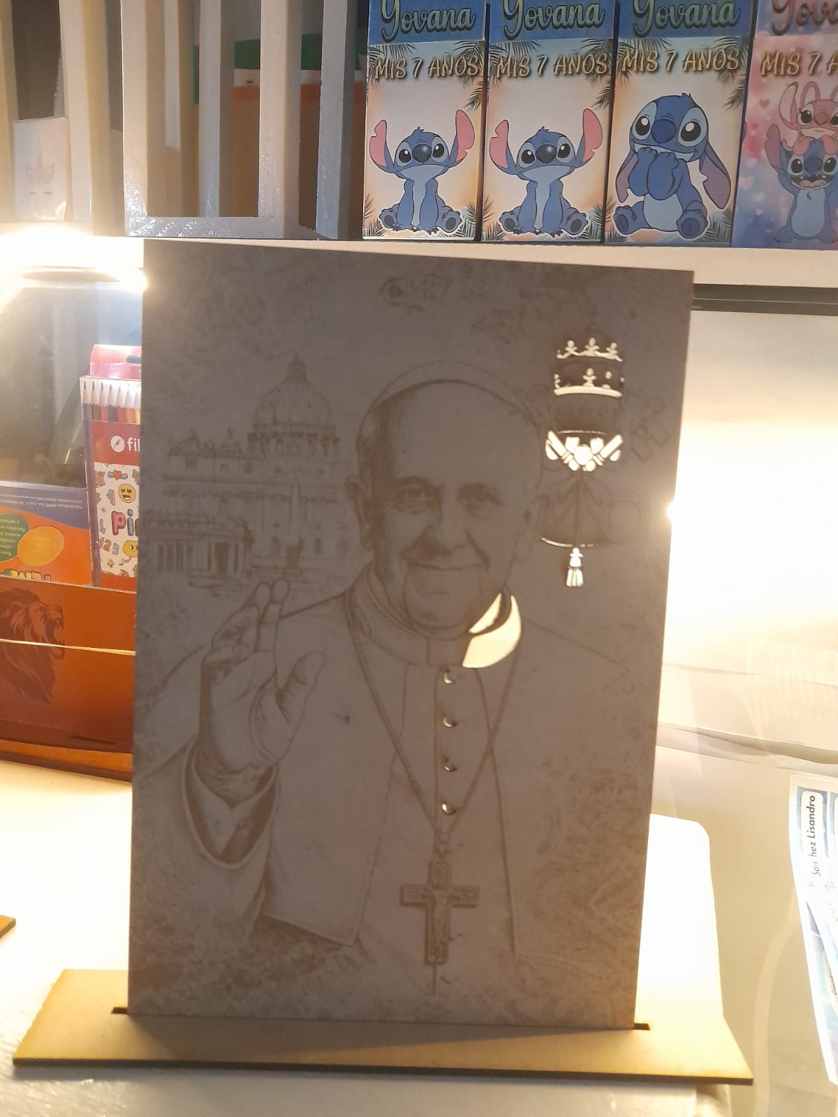 Cuadro del Papa Francisco – Calado en MDF 3 mm - Image 3